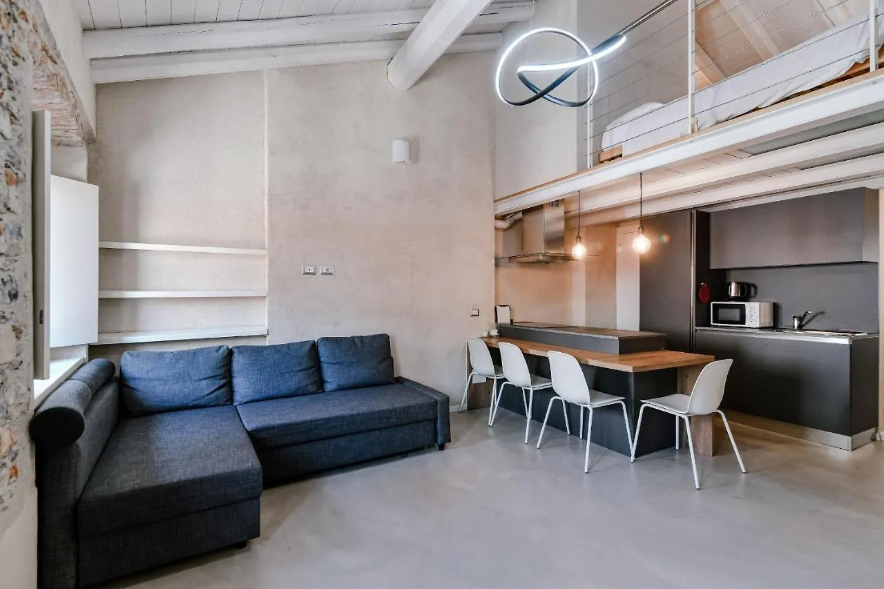 Apartament House Of Glass Cathedral View - The House Of Travelers Como