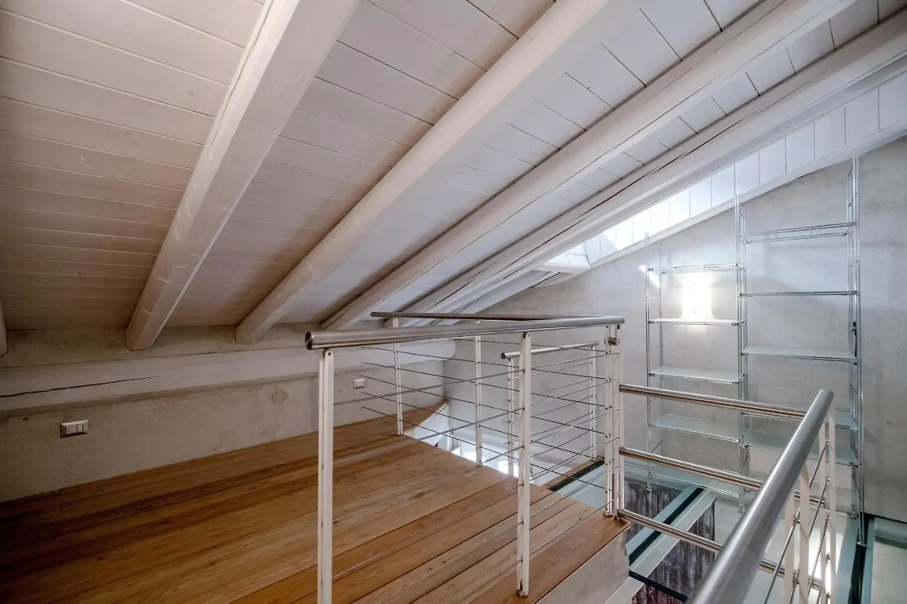 شقة House Of Glass Cathedral View - The House Of Travelers كومو